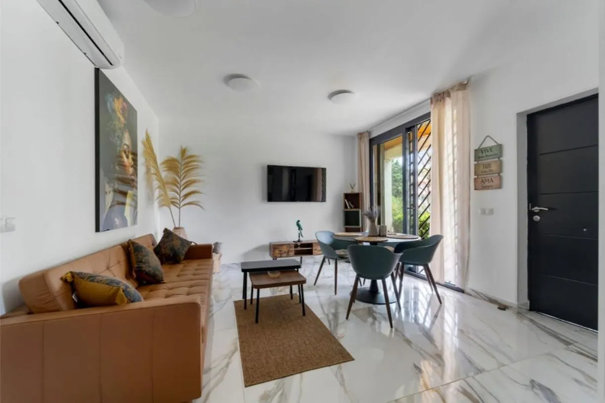 Casa Maria At Green Parrot Apartments At Carihuela Torremolinos