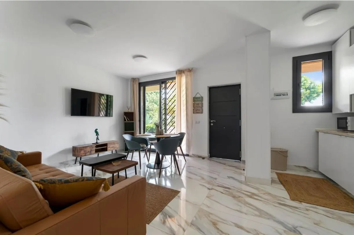 Casa Maria At Green Parrot Apartments At Carihuela Torremolinos